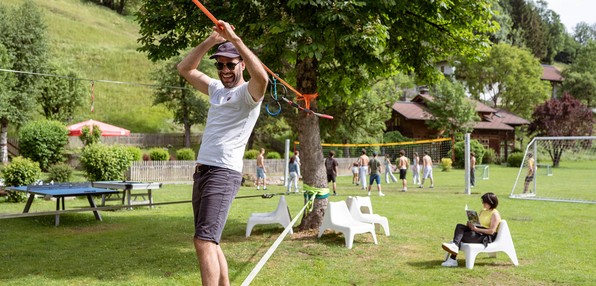 Slackline, Volleyball und vieles mehr am Hotel Josef Areal